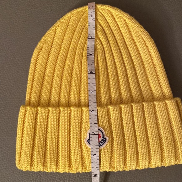 NEW Auth. MONCLER beanie, skull logo wool HAT ONE SZ FITS ALL; UNISEX - Picture 15 of 16